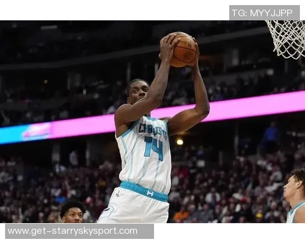 迪亚巴特半场表现惊艳5中5砍下10分13板创生涯新高16个篮板